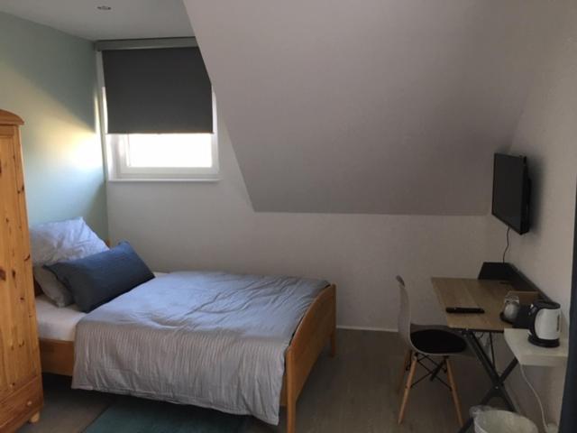 Gaeste Und Messezimmer Adelheidsdorf Buitenkant foto