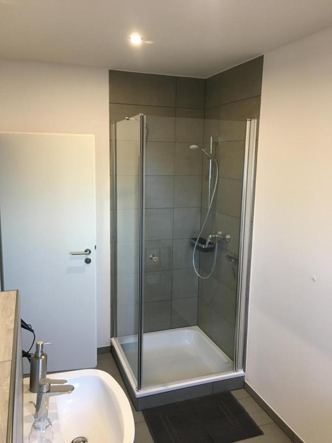 Gaeste Und Messezimmer Adelheidsdorf Buitenkant foto
