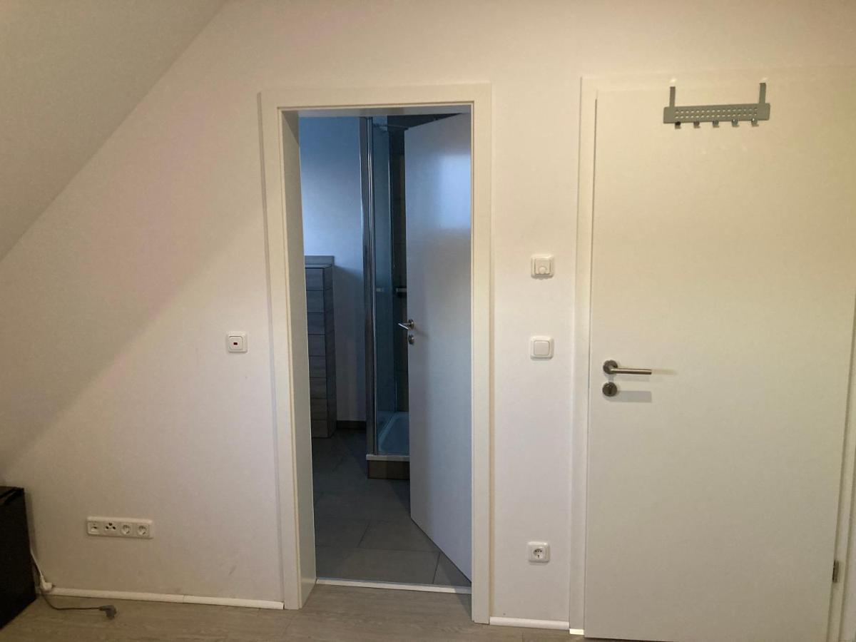 Gaeste Und Messezimmer Adelheidsdorf Buitenkant foto